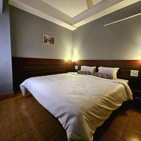 Hotel Vishal Siliguri Zewnętrze zdjęcie
