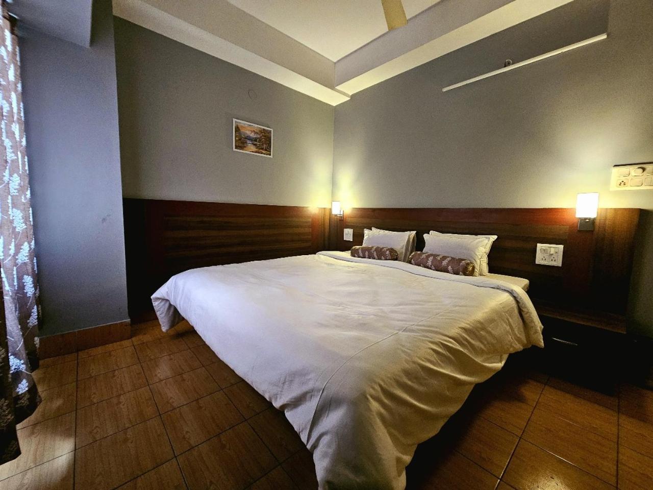 Hotel Vishal Siliguri Zewnętrze zdjęcie