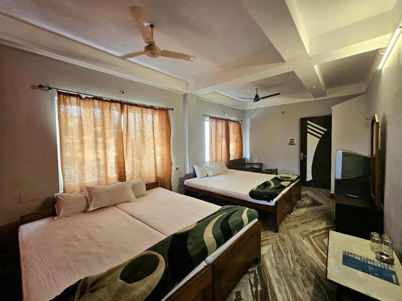Hotel Vishal Siliguri Zewnętrze zdjęcie